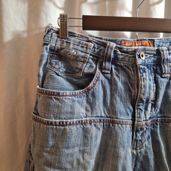 Rocawear Men's jeans Embroidered back pockets size 32X34 - Picture 3 of 6